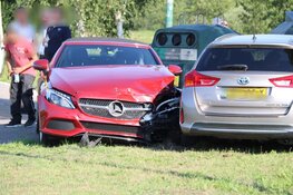 Zeker twee auto&#39;s total loss bij ongeval Ankeveen