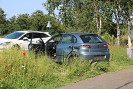 Zeker twee auto&#39;s total loss bij ongeval Ankeveen