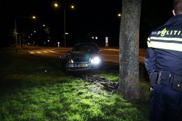 Bestuurder op de vlucht na ongeval in Huizen