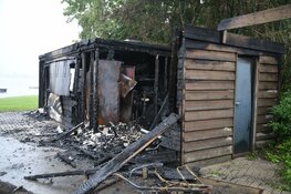 Patatkraam in brand gestoken aan de Loosdrechtse plassen