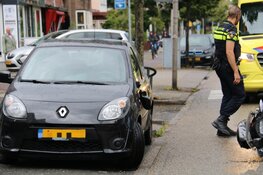 Maaltijdbezorger gewond na botsing in Bussum