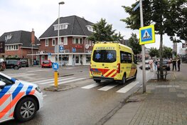 Maaltijdbezorger gewond na botsing in Bussum