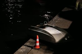 Duikactie door de brandweer na aantreffen bootje