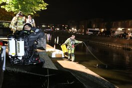 Duikactie door de brandweer na aantreffen bootje