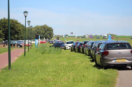 Gemeente Blaricum grijpt in bij drukte Stichtse Strand, parkeerplaats afgesloten