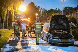 Auto in vlammen op in 's-Graveland