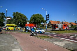 Rij-instructeur naar ziekenhuis na aanrijding in Hilversum