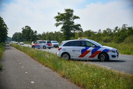 Ongeval tussen taxibusje en auto in Kortenhoef