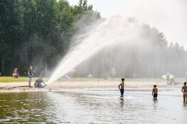 Brandweer zorgt voor waterpret in &#39;t Gooi