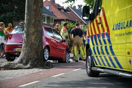 Auto slaat over de kop in Kortenhoef