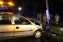 Automobilist aangehouden na aanrijding in Huizen