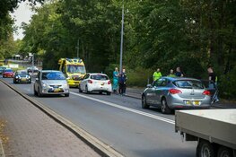 Auto's knallen op elkaar in Hilversum, verkeer loopt vast