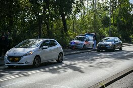 Auto's knallen op elkaar in Hilversum, verkeer loopt vast