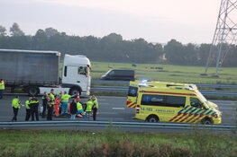 Persoon zwaargewond na ongeval op A1 Muiderberg