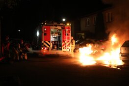 Auto brandt uit na harde knal in Bussum