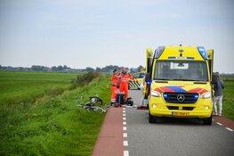 Ernstige aanrijding in Eemnes, politie zoekt naar man
