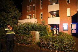Brand in portiek Huizen zorgt voor veel rookontwikkeling