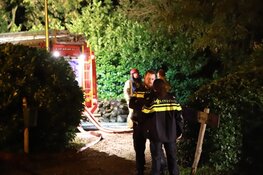 Drie personen naar ziekenhuis na brand Muiderberg