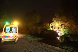 Drie personen naar ziekenhuis na brand Muiderberg