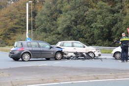 Ongeval met meerdere auto's in Bussum
