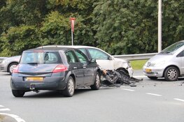 Ongeval met meerdere auto's in Bussum